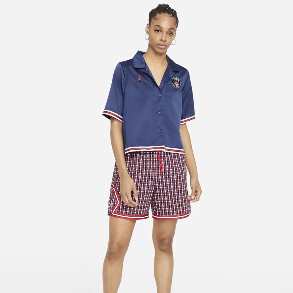 SOLD* NEW Women's Nike Jordan Top
Paris Saint-Germain XS